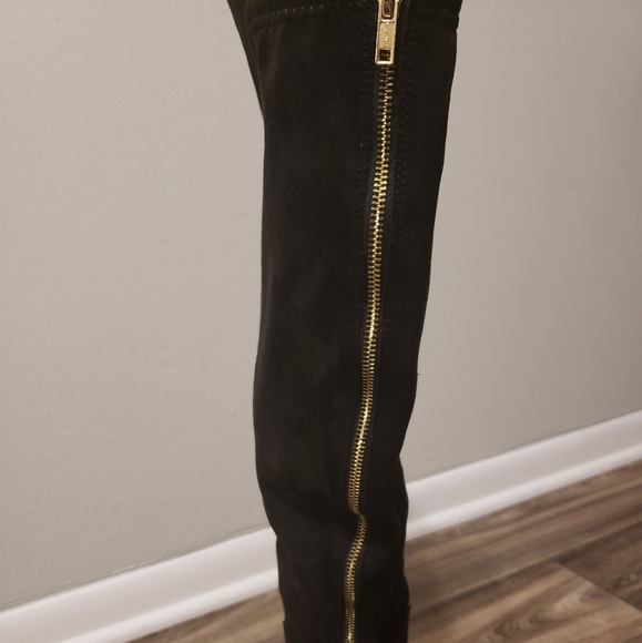 Knee high boots with gold zipper on back - Picture 5 of 6